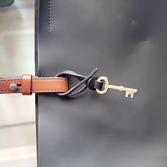 Black Fossil Tote - Picture 2 of 7